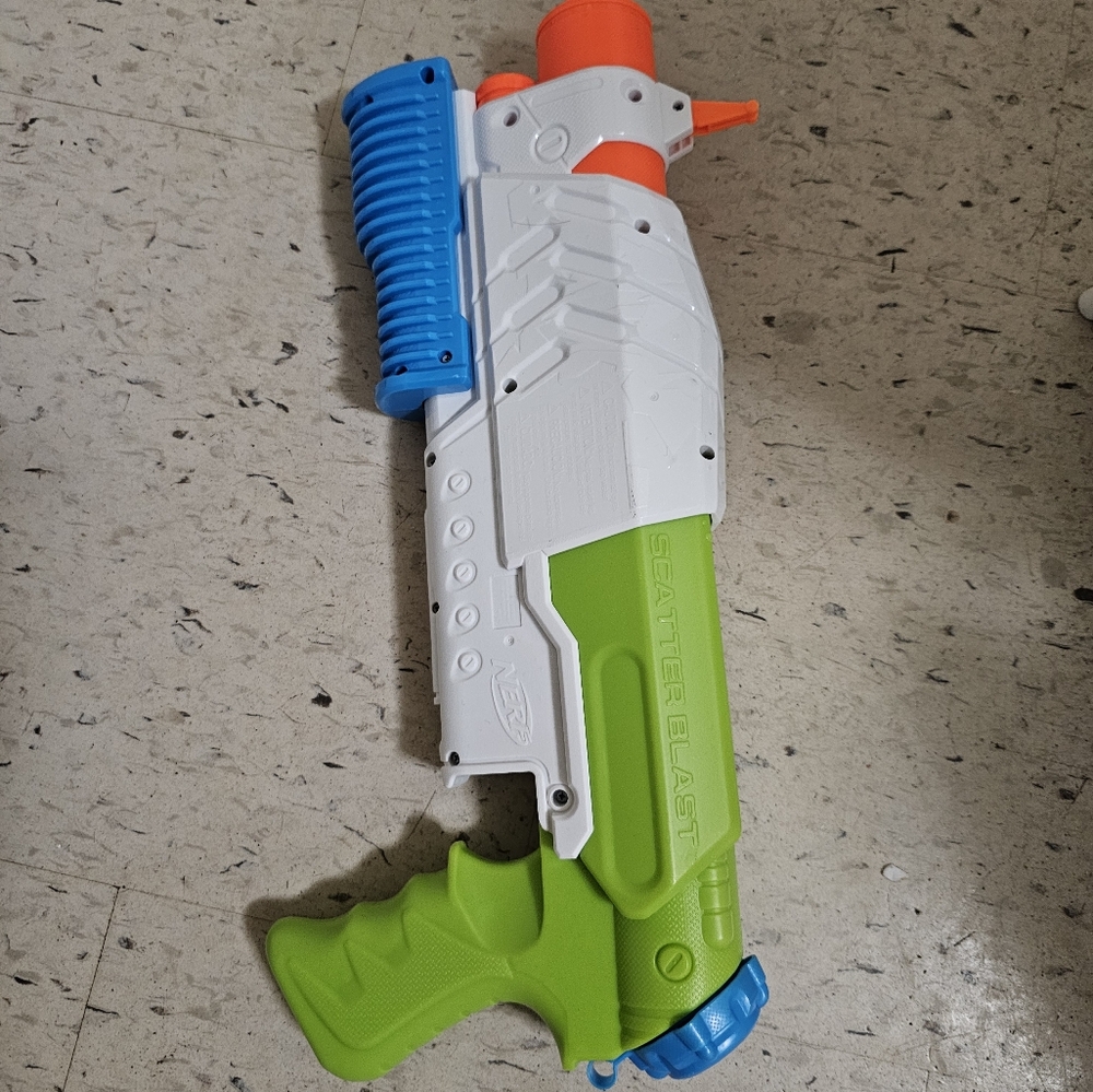 Nerf action squirter Gun water